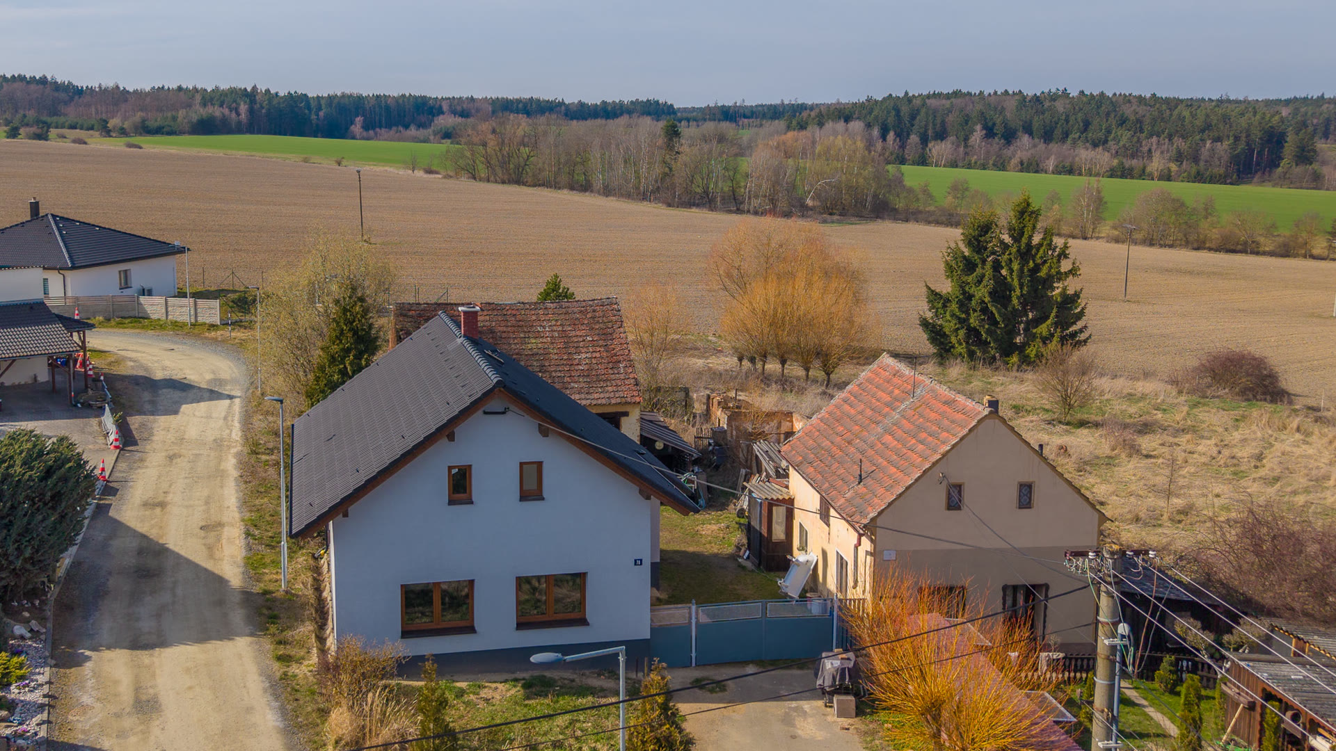 Dva domy za cenu jednoho · Kostelec u Stříbra
