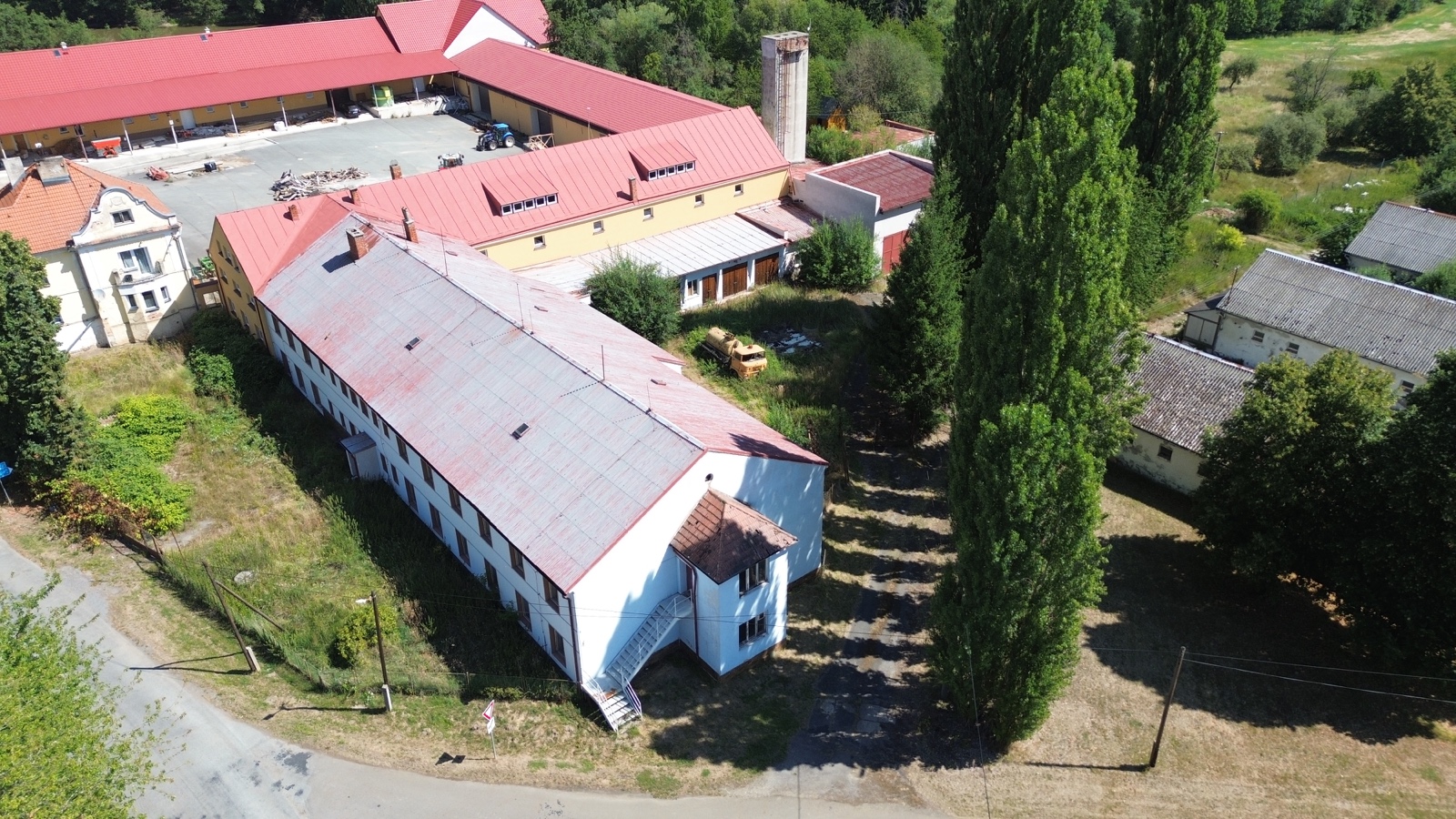Areál bývalého domova důchodců · Zálezly u Stříbra — foto 5