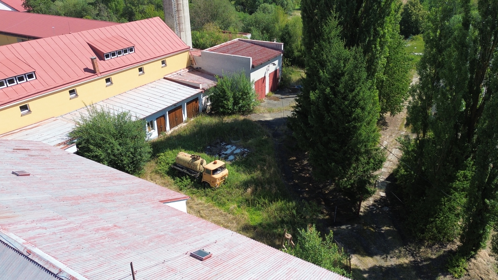 Areál bývalého domova důchodců · Zálezly u Stříbra — foto 8